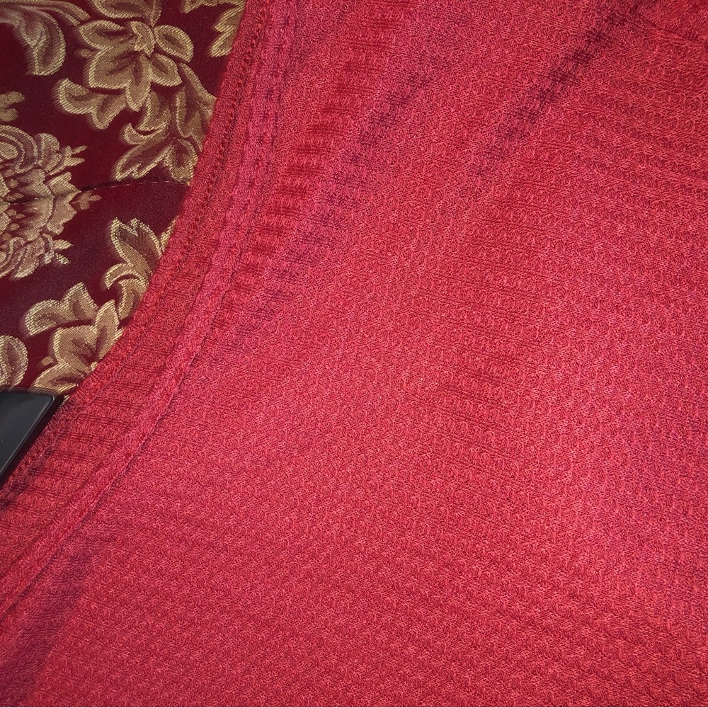 Red Shoulderless Knit Top - Picture 3 of 7